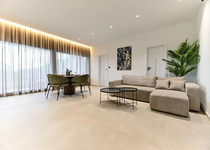 Luxury Marlov With Swimming Pool And Private Parking Apartmán