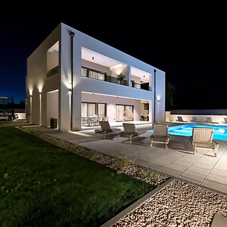 Luxury Marlov With Swimming Pool And Private Parking Bibinje